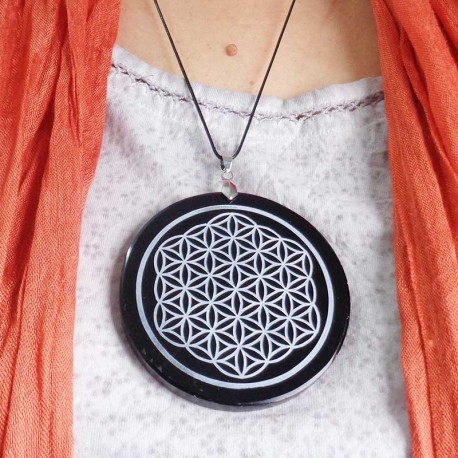 Pendentif Obsdienne gravée Fleur de Vie