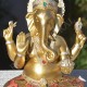 Ganesh en résine, vêtu de vêtement brodé