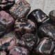 Rhodonite pierre roulée à l'unité