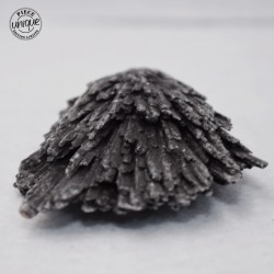 Cyanite noire brute CYB6