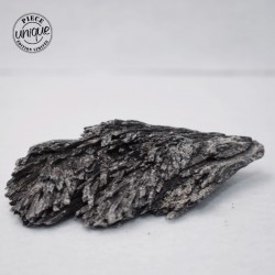 Cyanite noire brute CYB7