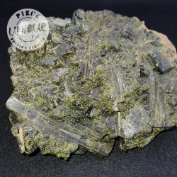 Épidote brute Madagascar