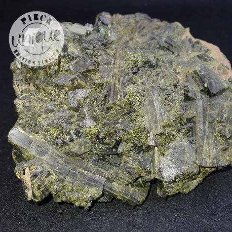 Épidote brute Madagascar