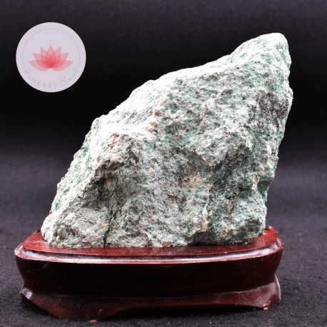 Fuchsite brute sur socle de bois vernis KBFS3