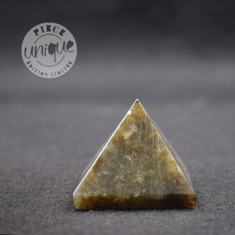 Labradorite Pyramide PLB1