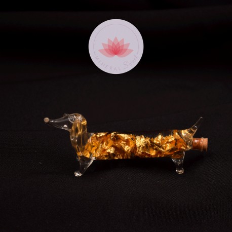 Perro de hojas de Oro