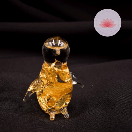 Pingüino de hojas de Oro
