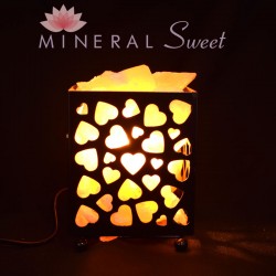 Lámpara metal negro corazones con sal del Himalaya