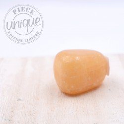 Calcite Jaune Pierre roulée 4