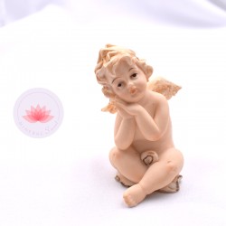 Ange assis en résine 4