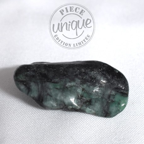 Esmeralda piedra rodada 8