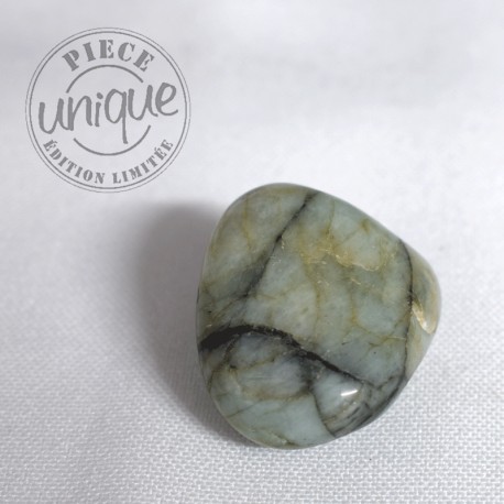 Émeraude petite pierre roulée 1