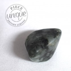 Émeraude petite pierre roulée 2