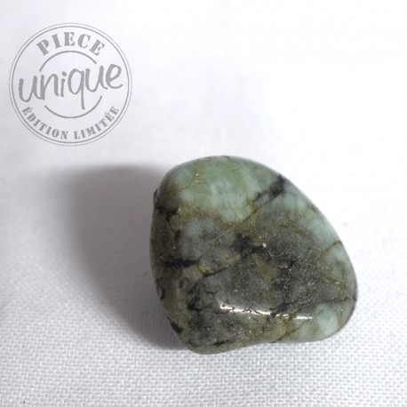 Émeraude petite pierre roulée 3