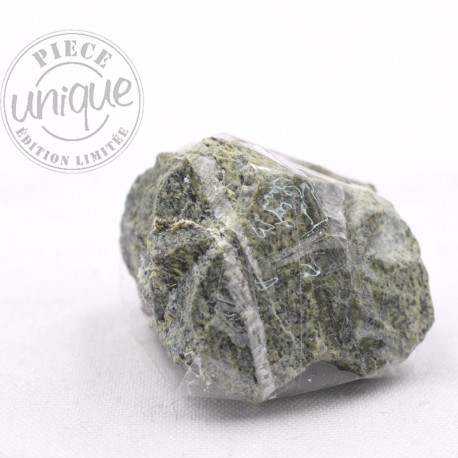 Serpentina verde listada bruta 4