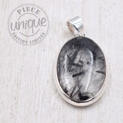 Pendentif Cristal de Roche avec inclusions de tourmaline noire 1