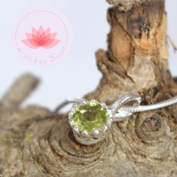 Conjunto colgante  Peridoto  mini 2 más cadena plata 40cm
