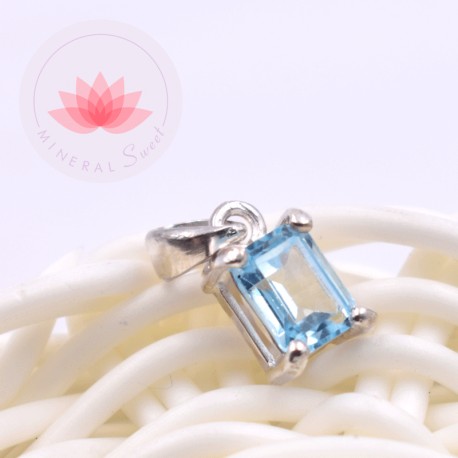 Colgante Topacio azul cuadrado plata