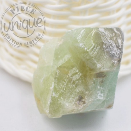 Calcita verde bruta pequeña 2