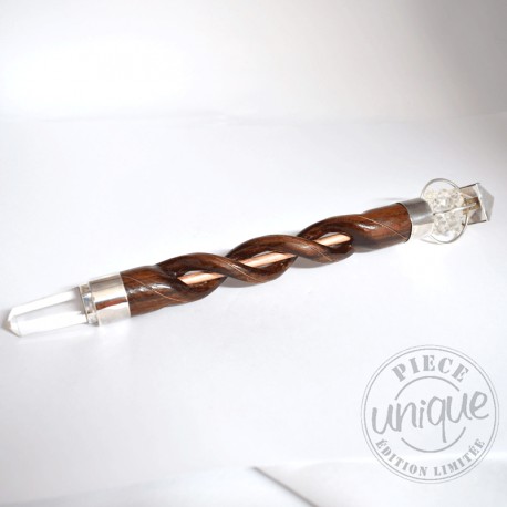 Varita de acción a distancia en madera Pirámide