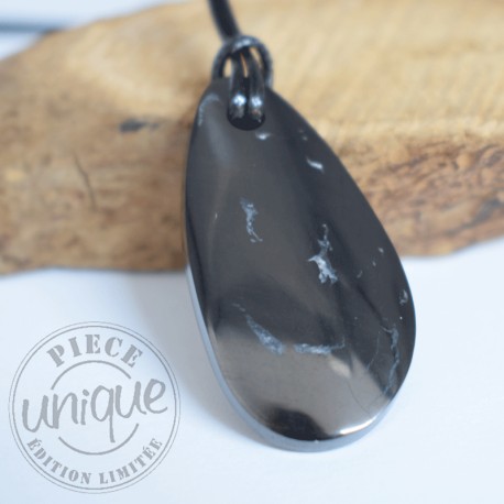 Pendentif Shungite cristal goute + cordon