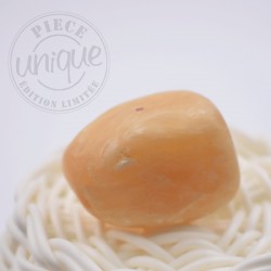 Calcite jaune pierre roulée 10