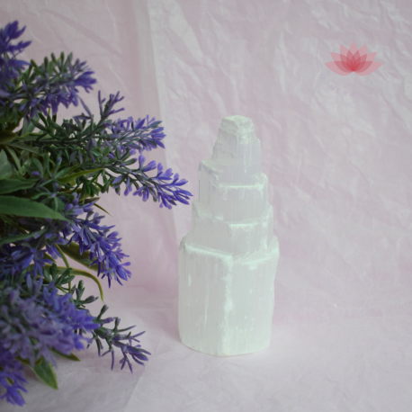 Cono de Selenita blanca en forma libre